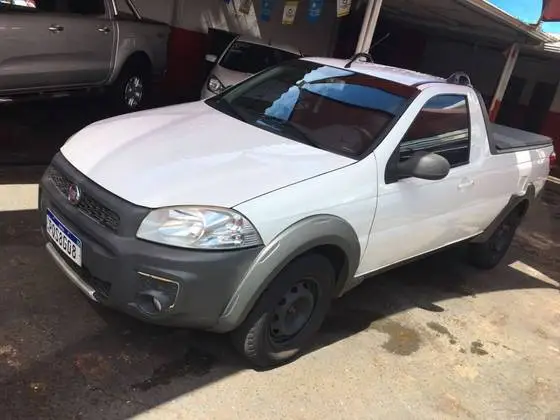 Carro Fiat Strada 2017 Working 1.4 (Flex)