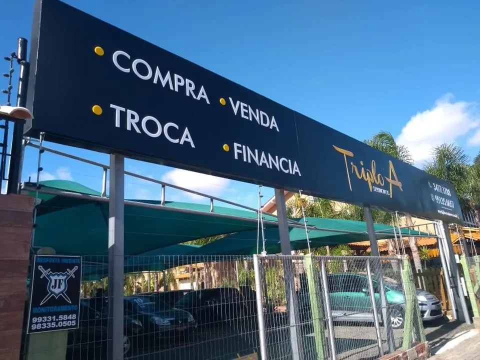 Fachada da loja Veículos à venda em Triplo A - Seminovos - Canoas - RS | Mobiauto
