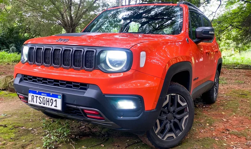 Avaliação: Jeep Renegade 4x4 flex 2023 anda muito (e bebe também)