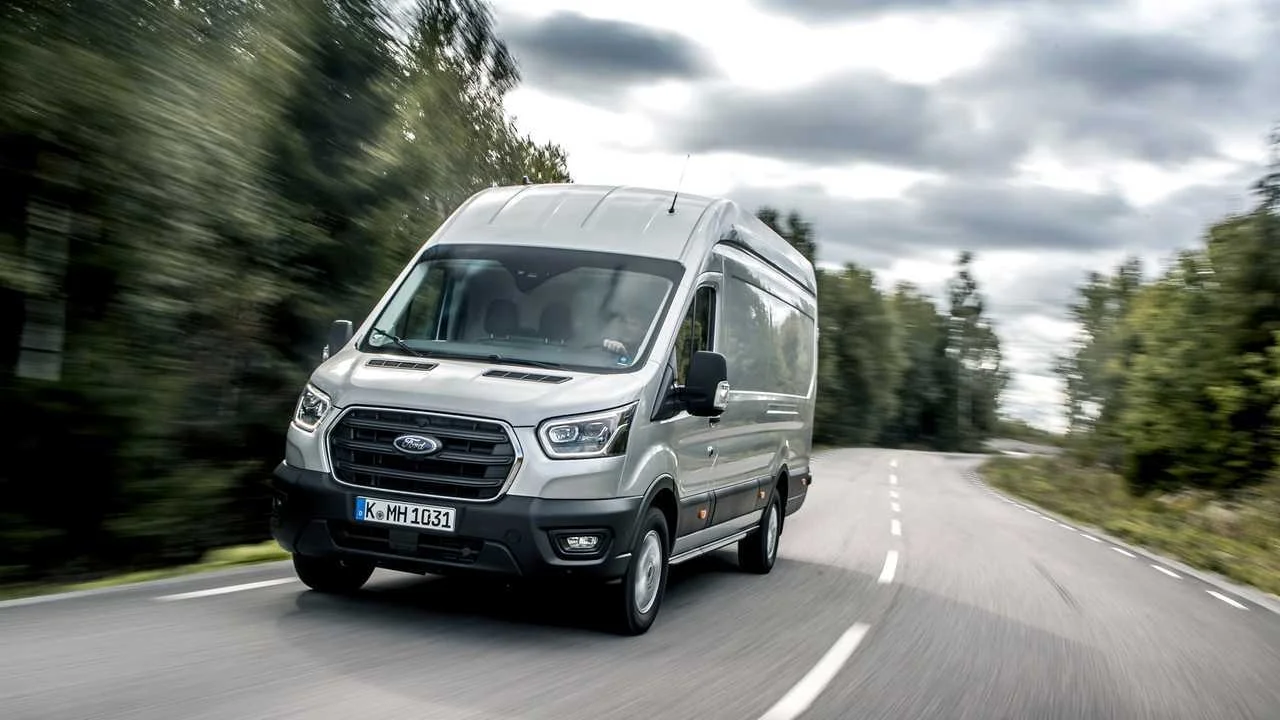 Ford Transit Furgão 2.0 Longo Turbo Diesel (Aut.)