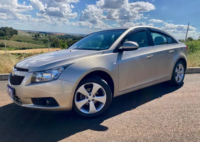 Carro Chevrolet Cruze 2014 LT 1.8 16V Ecotec (Flex)