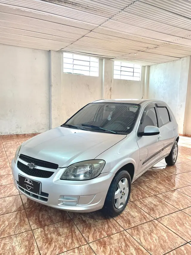Carro Chevrolet Celta 2013 LT 1.0 (Flex)