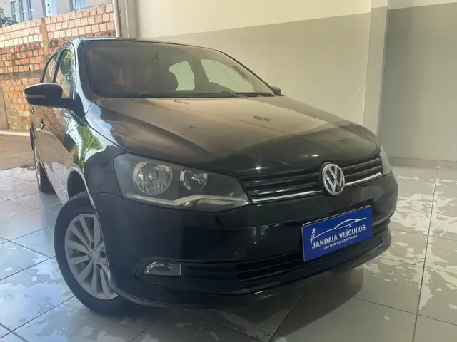 Carro Volkswagen Voyage 2014 1.6 VHT (Flex)