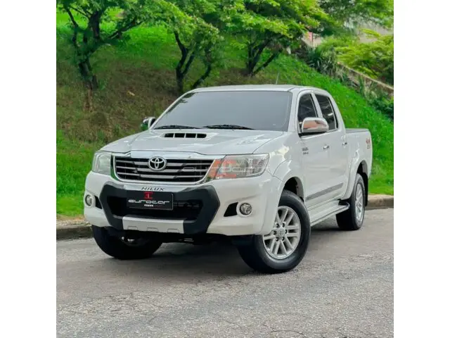 Carro Toyota Hilux Cabine Dupla 2015 Hilux 3.0 TDI 4x4 CD SRV (Diesel)