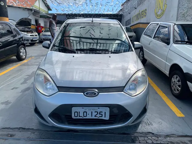 Carro Ford Fiesta Sedan 2013 SE 1.6 Rocam (Flex)
