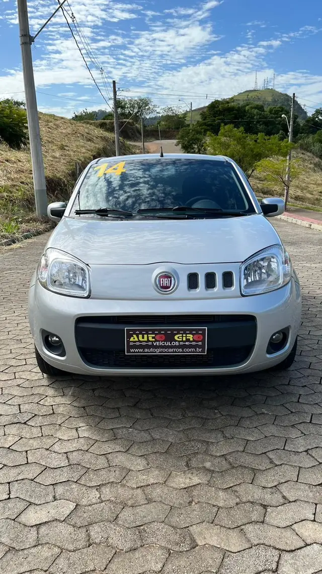 Carro Fiat Uno 2014 Vivace College 1.0 8V (Flex) 4p