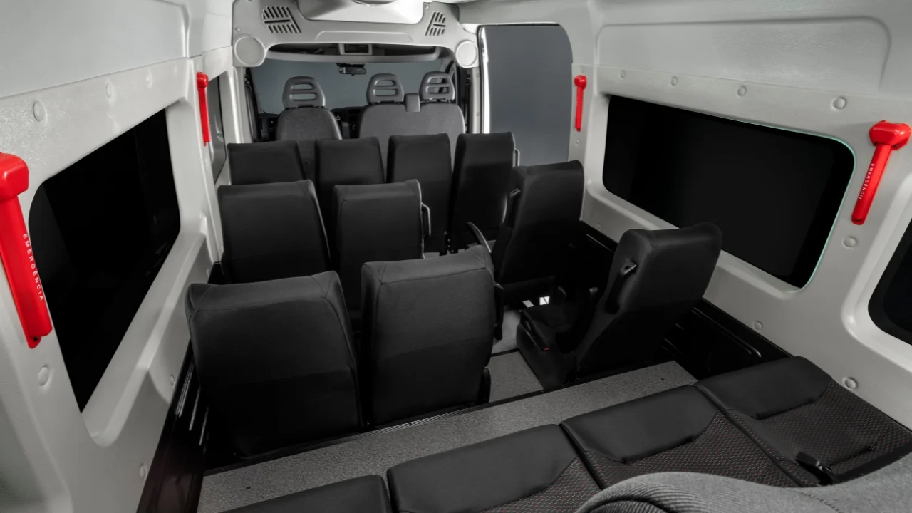 Fiat Ducato Minibus 2.3 Executive