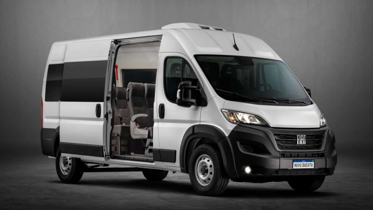 Fiat Ducato Minibus 2.3 Executive