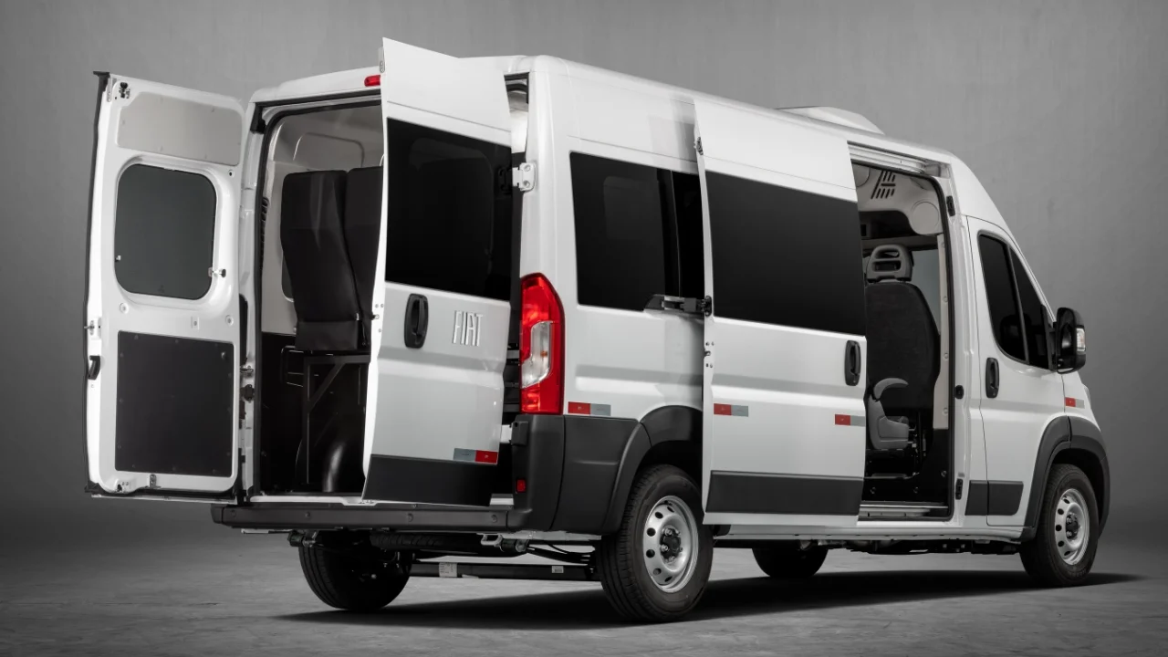 Fiat Ducato Minibus 2.3 Executive