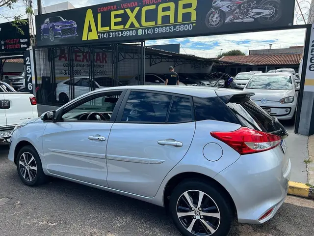Carro Toyota Yaris 2021 1.5 XL Plus Connect CVT (Flex)