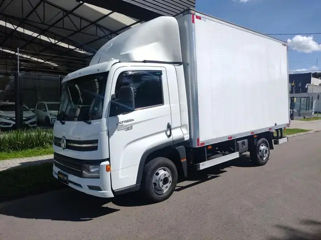 Carro Volkswagen Express 2022 DRC 4X2 2p (diesel) (E5)