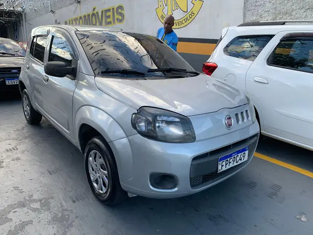 Carro Fiat Uno 2016 Way Celeb. 1.0 8V (Flex) 4p
