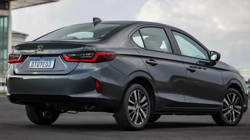 Honda City Hatch e Sedan 2024 têm novidades e já encostam nos R$ 140.000 