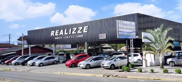 Fachada da loja REALIZZE MULTIMARCAS - Joinville - SC