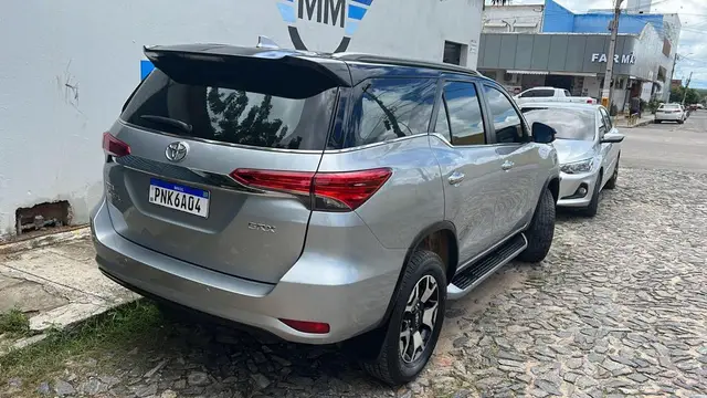 Carro Toyota SW4 2017 2.8 TDI SRX 7L 4x4 (Aut)