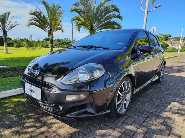 Carro Fiat Punto 2015 BlackMotion 1.8 16V Dualogic (Flex)