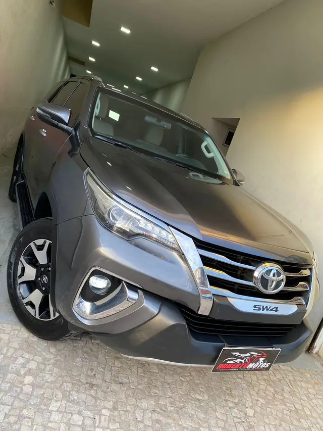 Carro Toyota SW4 2020 2.8 TDI SRX 7L 4x4 (Aut) (Diesel)