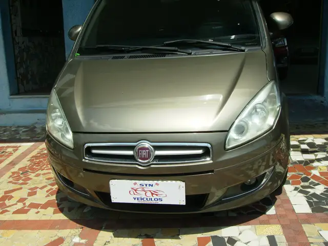 Carro Fiat Idea 2016 Attractive 1.4 8V (Flex)