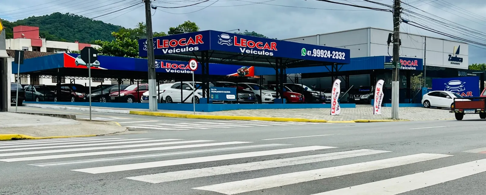 Fachada da loja Leocar Veiculos - Jaraguá do Sul - SC