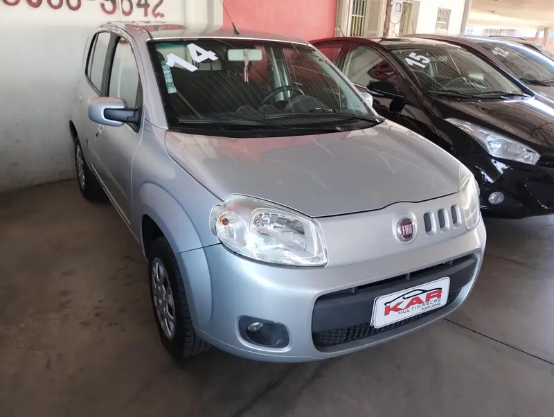 Fiat Uno Vivace College 1.0 8V (Flex) 4p
