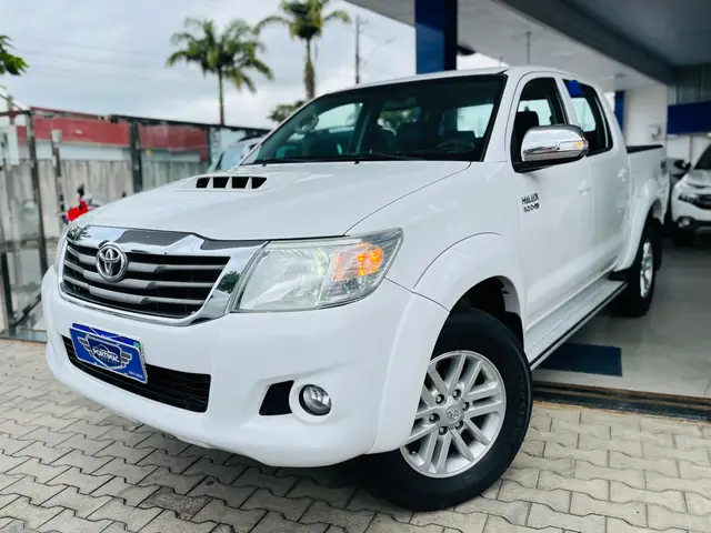 Carro Toyota Hilux Cabine Dupla 2015 Hilux 3.0 TDI 4x4 CD SRV (Diesel)