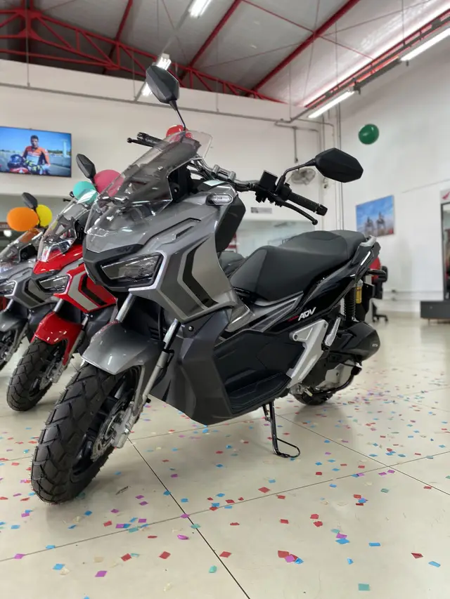 Carro Honda ADV 2023 ABS