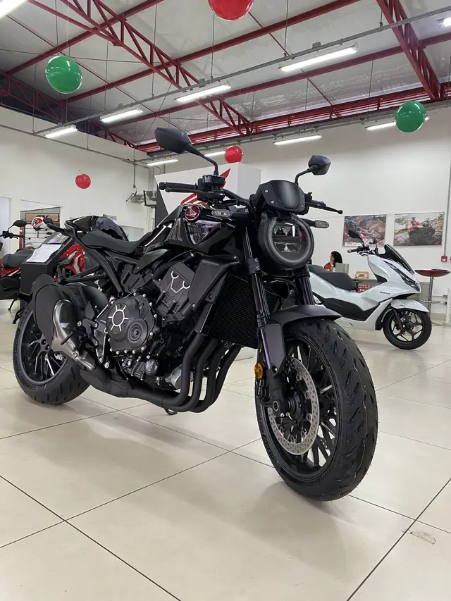 Carro Honda CB 1000R 2023 (ABS)