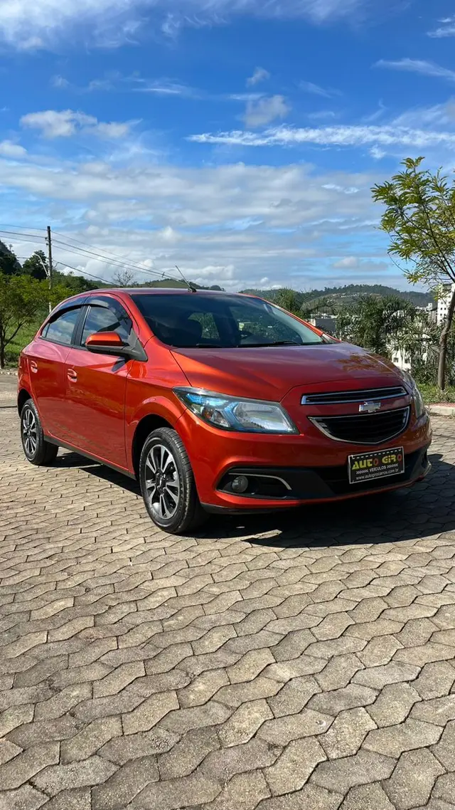 Carro Chevrolet Onix 2013 1.4 LTZ SPE/4