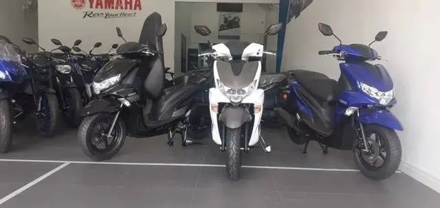 Carro Yamaha Fluo 2024 ABS