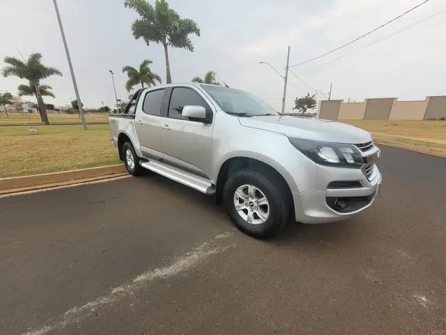 Carro Chevrolet S10 Cabine Dupla 2017 S10 2.8 CTDI LTZ 4WD (Cabine Dupla) (Aut)