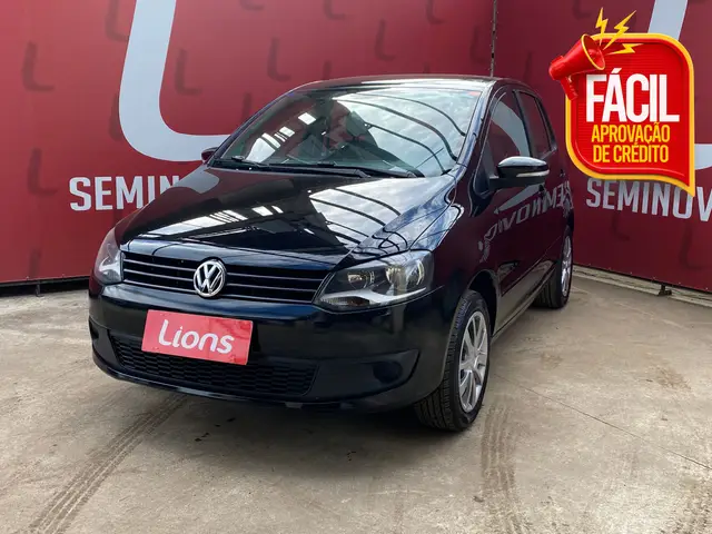 Carro Volkswagen Fox 2014 1.0 TEC (Flex) 4p