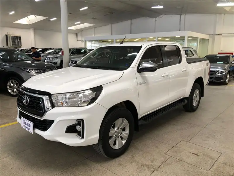 Toyota Hilux 2.8 TDI CD SR 4x4 (Aut)