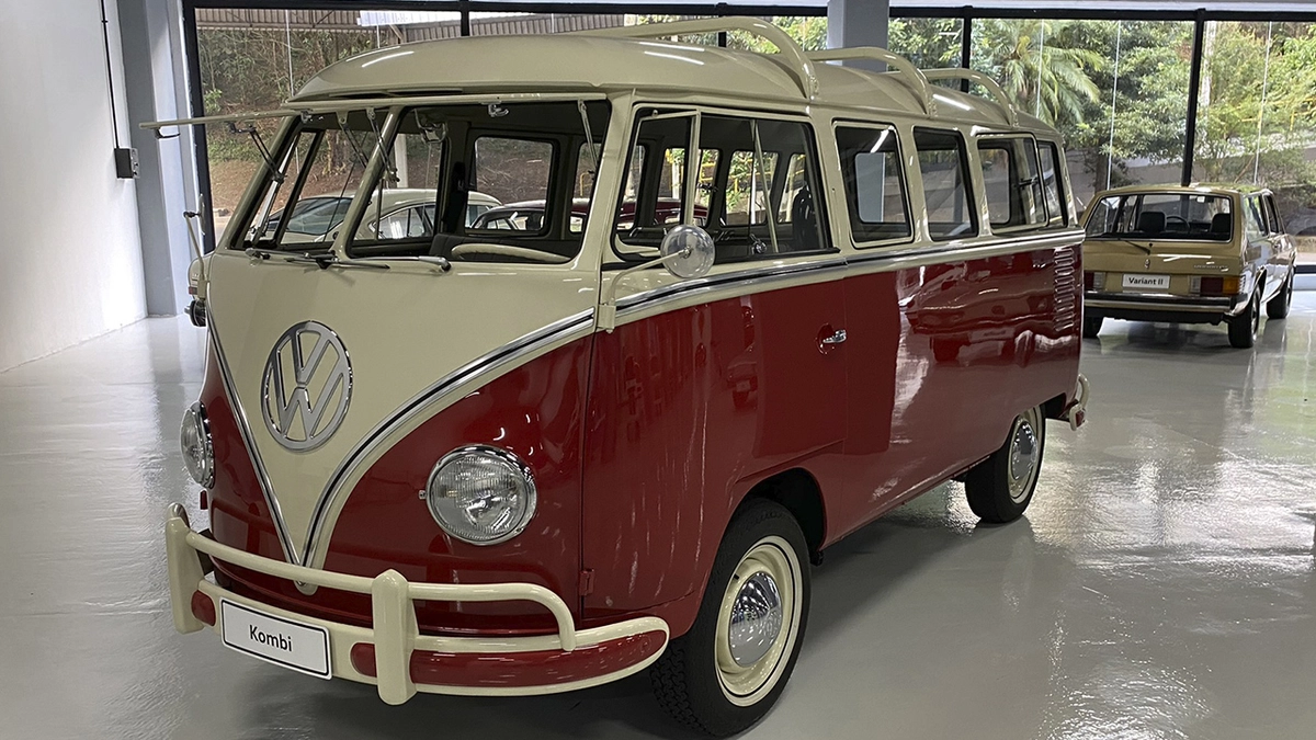 Unidade que pertence a Volkswagen divide espaço com outros clássicos, e guarda segredo que pode torná-la única no mundo 