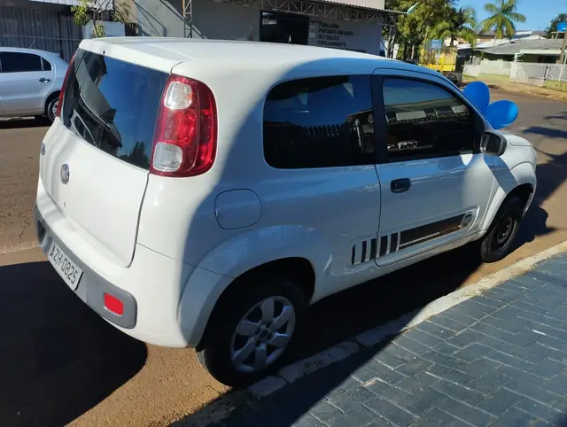 Carro Fiat Uno 2015 Vivace 1.0 8V (Flex) 2p