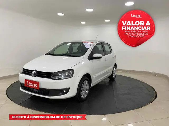 Carro Volkswagen Fox 2014 1.6 VHT (Flex)