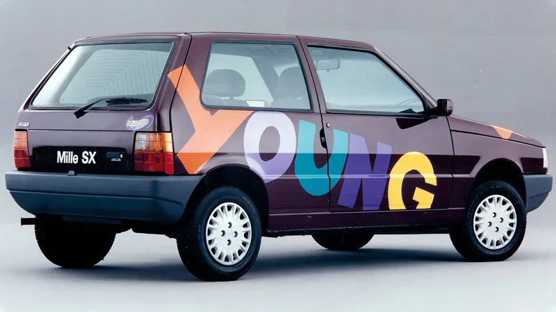 Fiat Uno Mille SX Young era pé de boi bem mais caro que Mobi completo