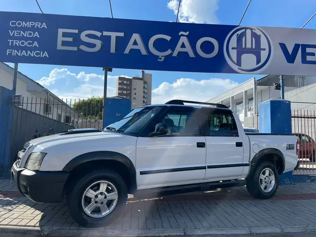 Carro Chevrolet S10 Cabine Dupla 2011 S10 Colina 4x2 2.8 Turbo Electronic (Cab Dupla)