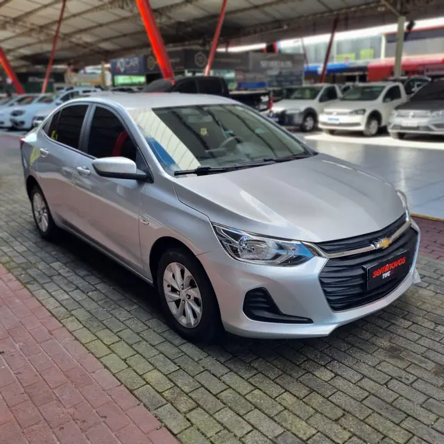 Carro Chevrolet Onix Plus 2021 1.0 LT (Flex)