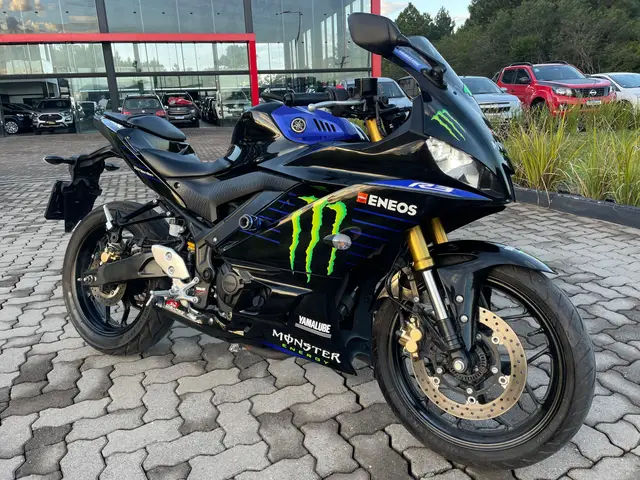 Carro Yamaha YZF R3 2022 Monster ABS
