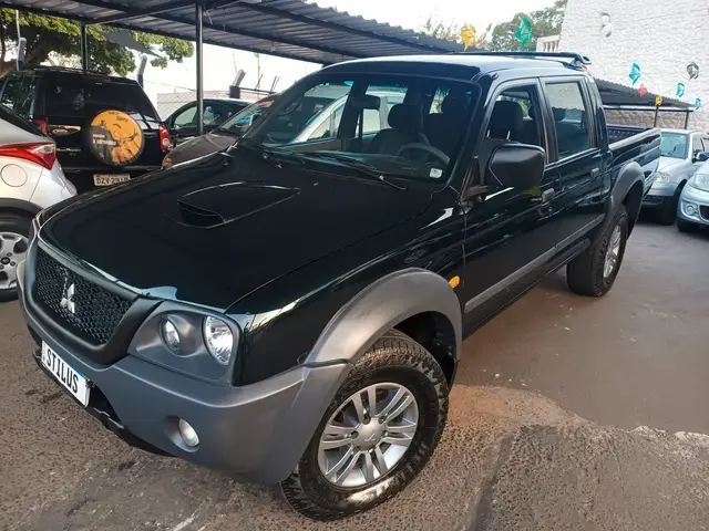 Carro Mitsubishi L200 Triton Outdoor 2009 L 200 Outdoor HPE 4x4 2.5 (cab. dupla)