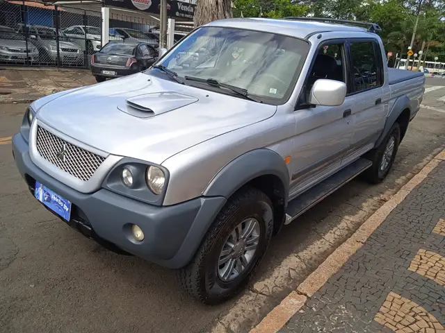 Carro Mitsubishi L200 Triton Outdoor 2009 L 200 Outdoor HPE 4x4 2.5 (cab. dupla)