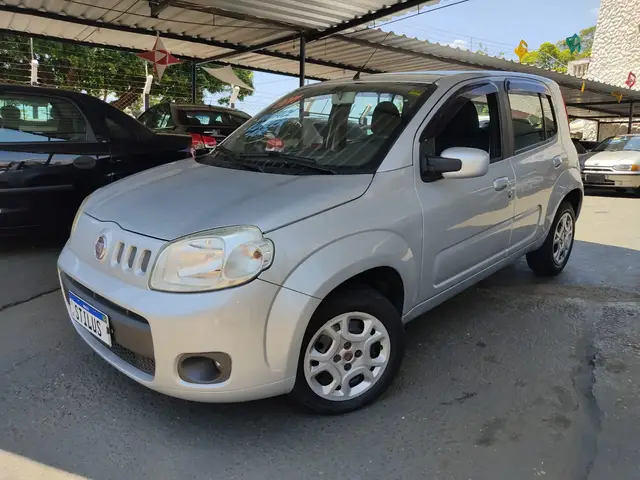 Carro Fiat Uno 2011 Vivace 1.0 8V (Flex) 4p
