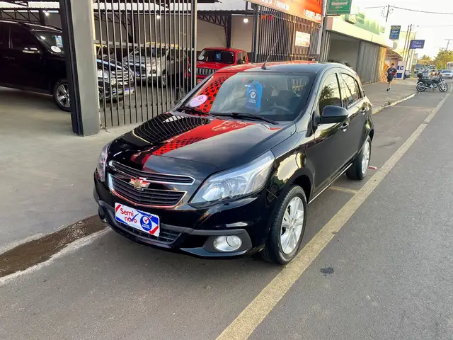 Carro Chevrolet Agile 2014 LTZ 1.4 8V (Flex)