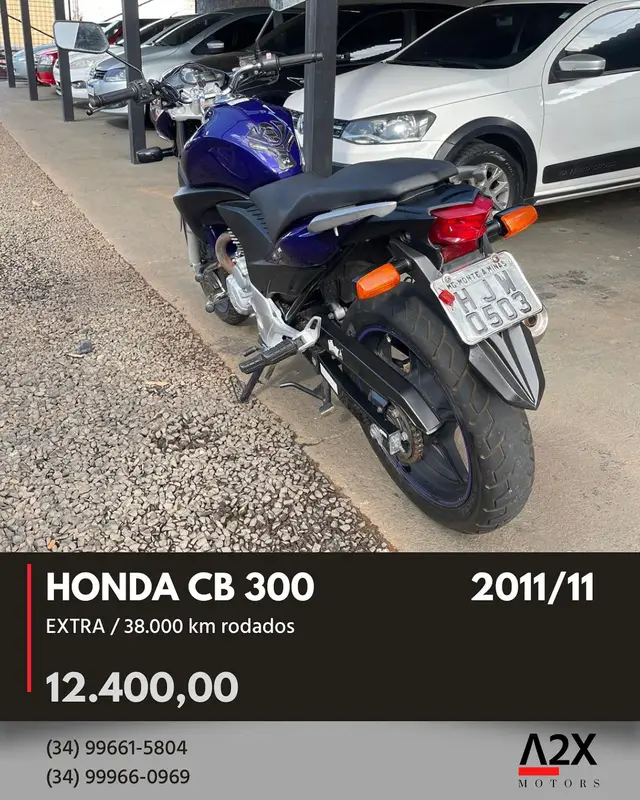 Carro Honda CB 300R 2011 Standard