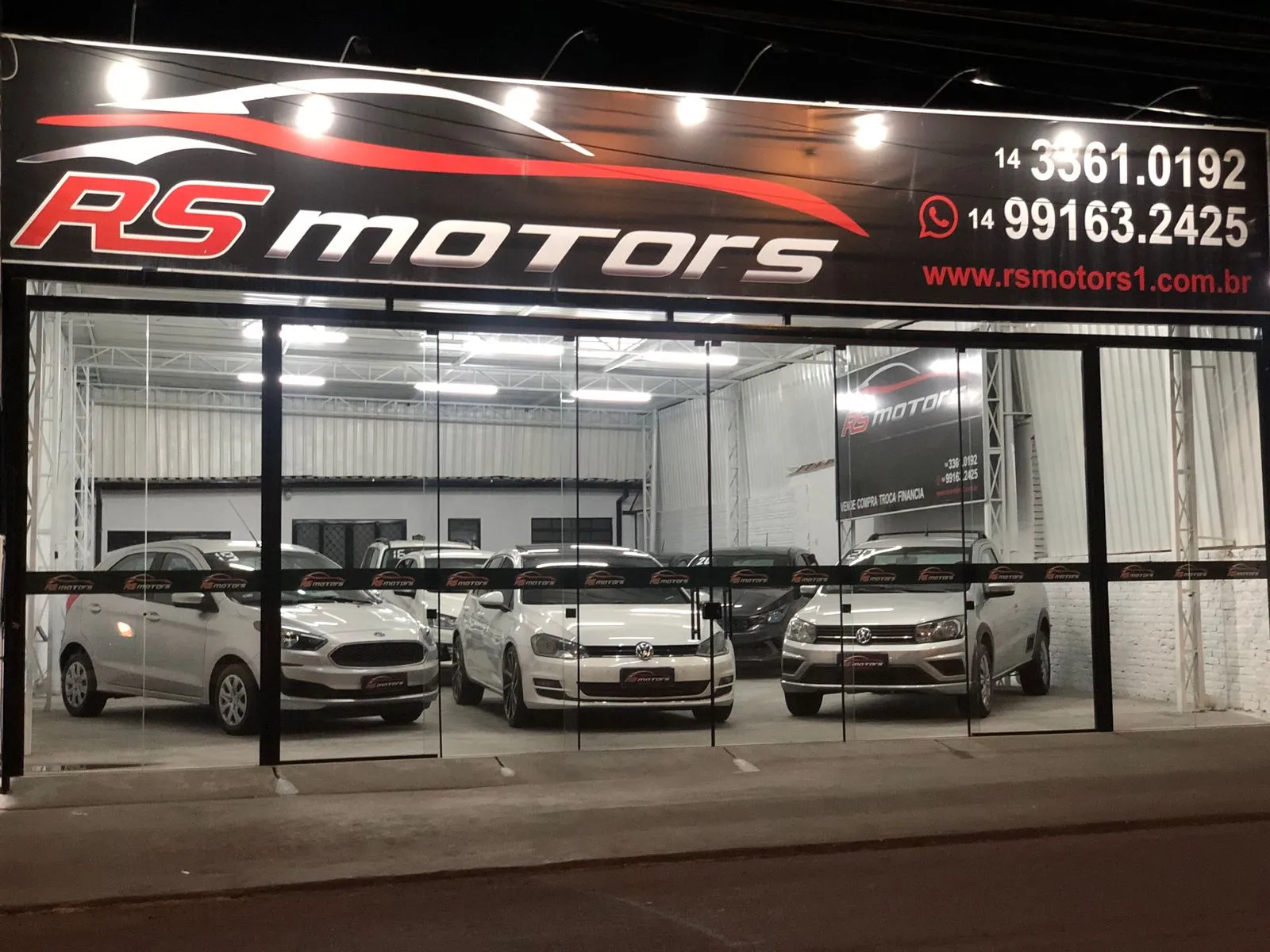 Fachada da loja RS MOTORS - Botucatu - SP