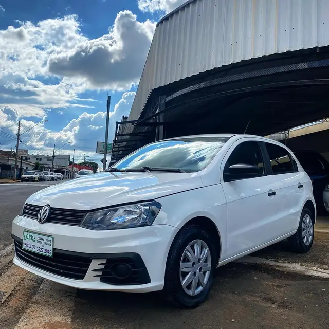Carro Volkswagen Gol 2017 1.0 MPI Trendline (Flex) 2p