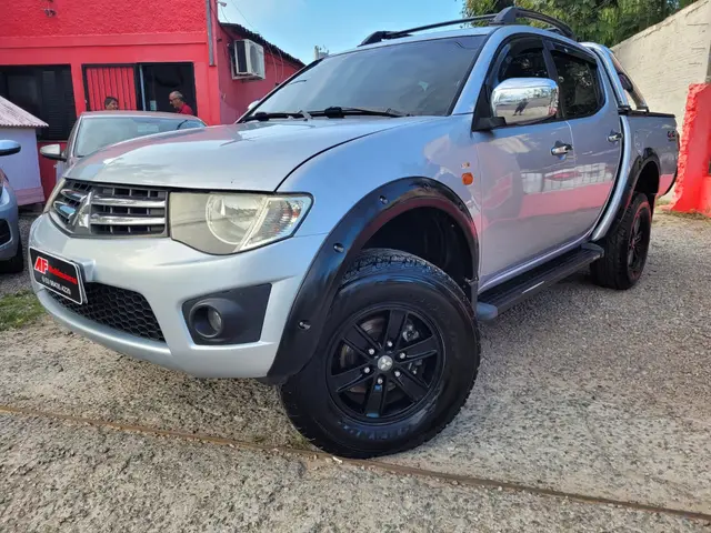Carro Mitsubishi L200 Triton 2013 3.2 DI-D 4x4