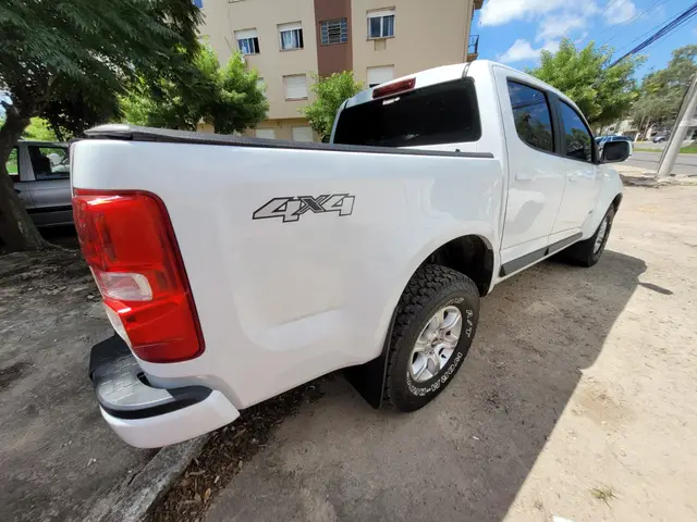 Carro Chevrolet S10 Cabine Simples 2018 S10 2.8 CTDi Cabine Simples LS 4WD