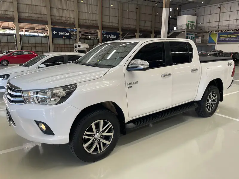 Toyota Hilux 2.7 SR CD 4x2 (Flex) (Aut)