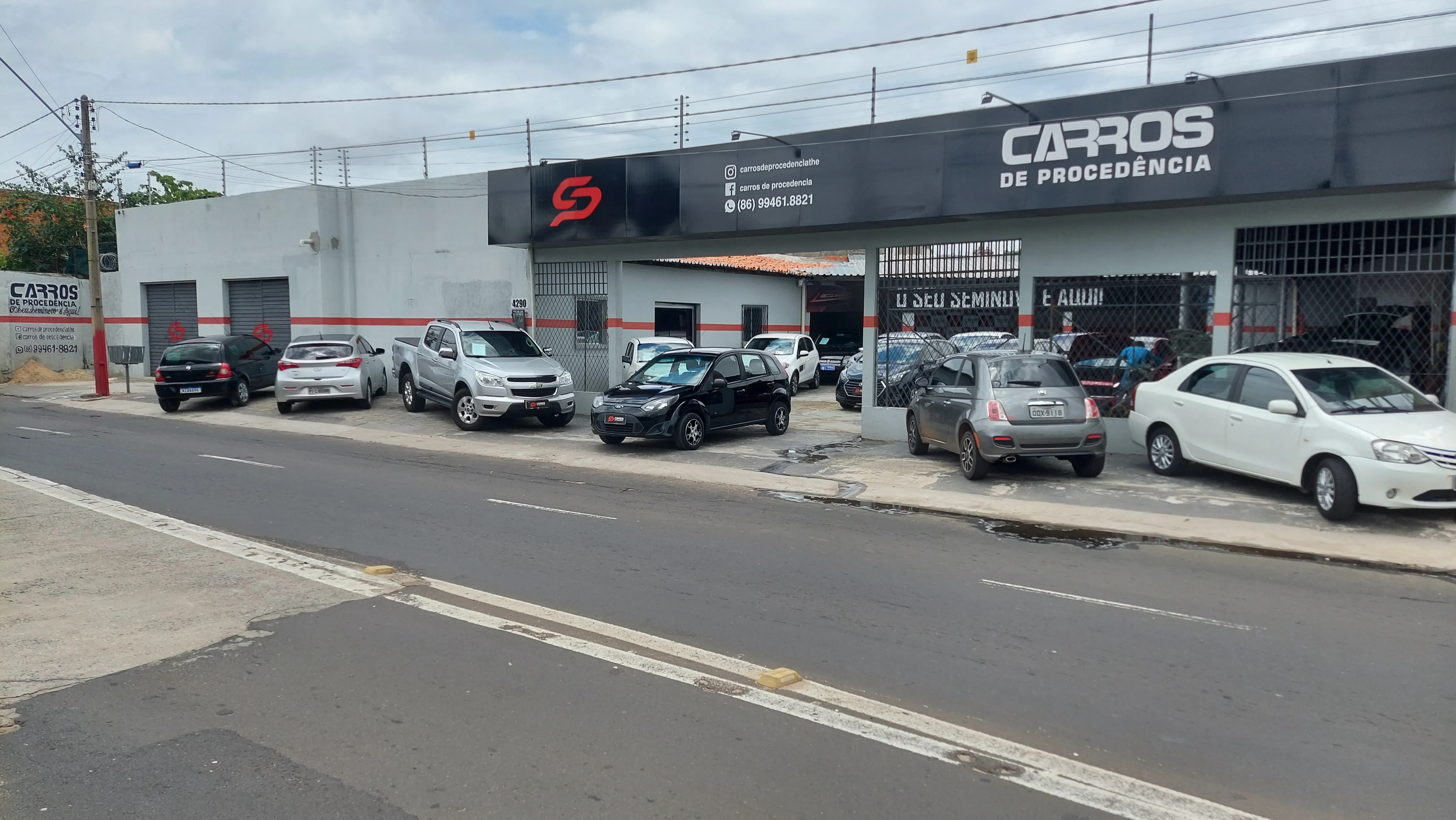 Fachada da loja CARROS DE PROCEDENCIA - Teresina - PI